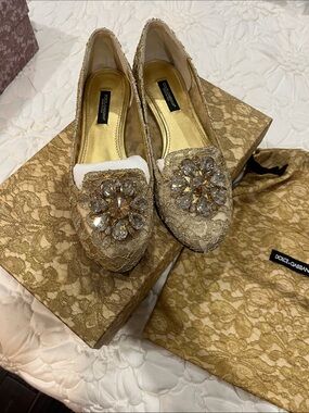 Dolce & Gabbana Gold Lace Jeweled Loafers